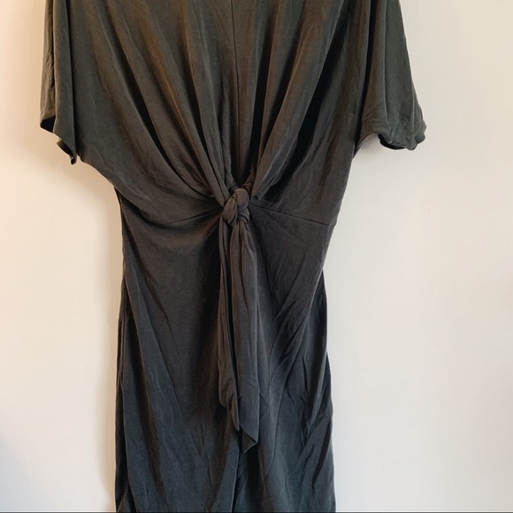 Front knot dress - Picture 2 of 3